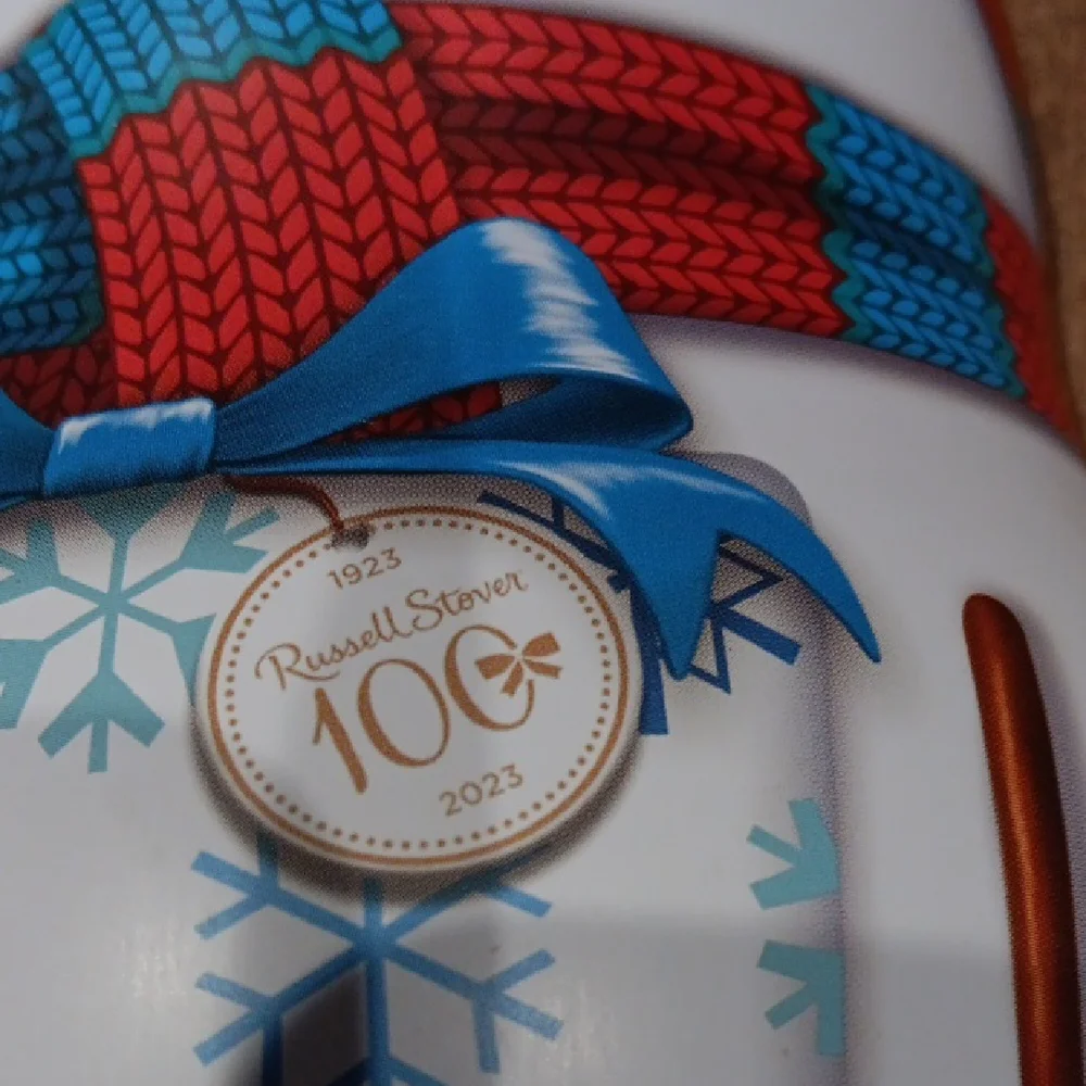 Festive Holiday Figurines Set - Picture 7 of 7